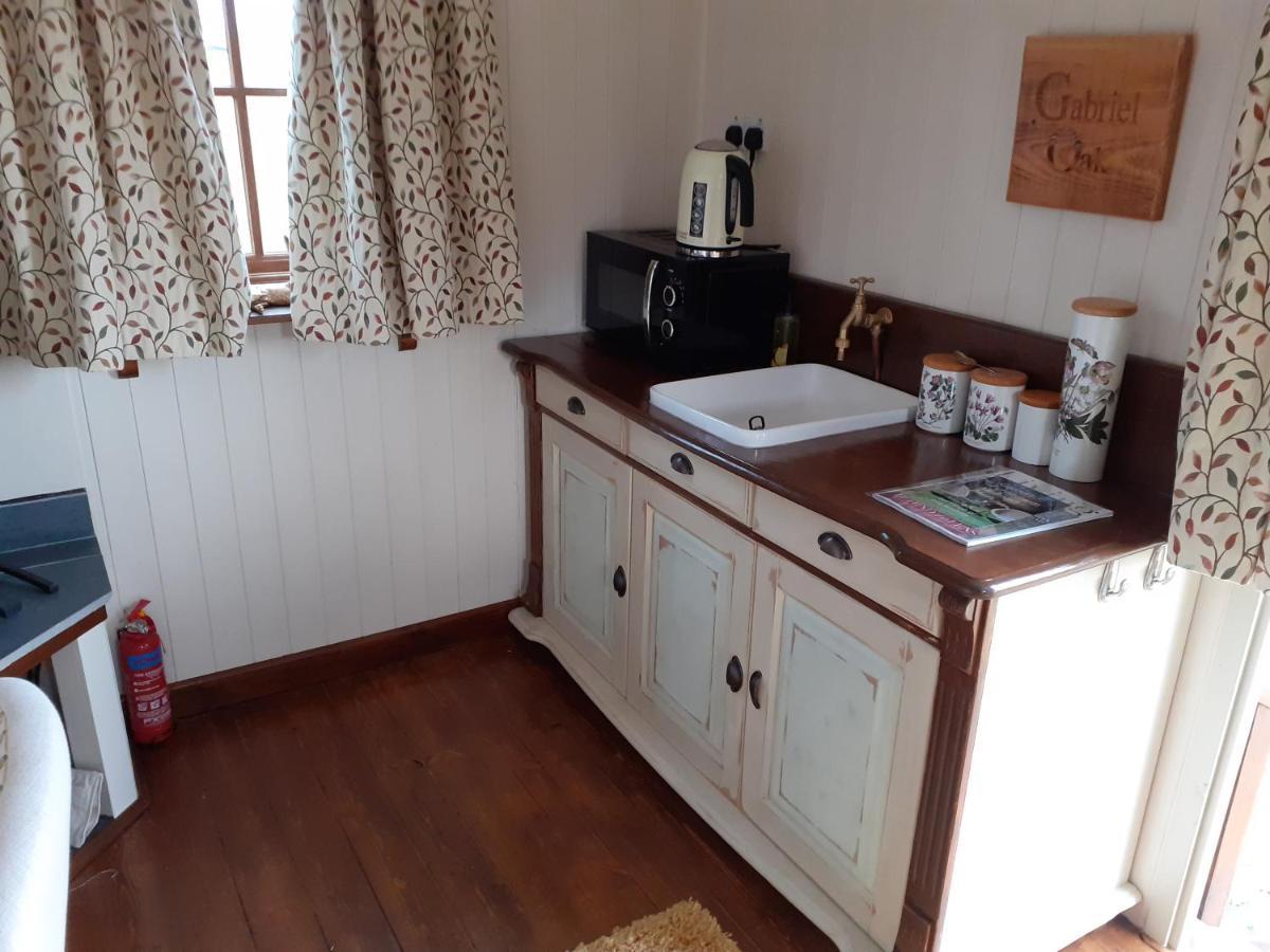 Glamping In Wiltshire In Our Luxury Shepherds Hut Чипенхэм Экстерьер фото